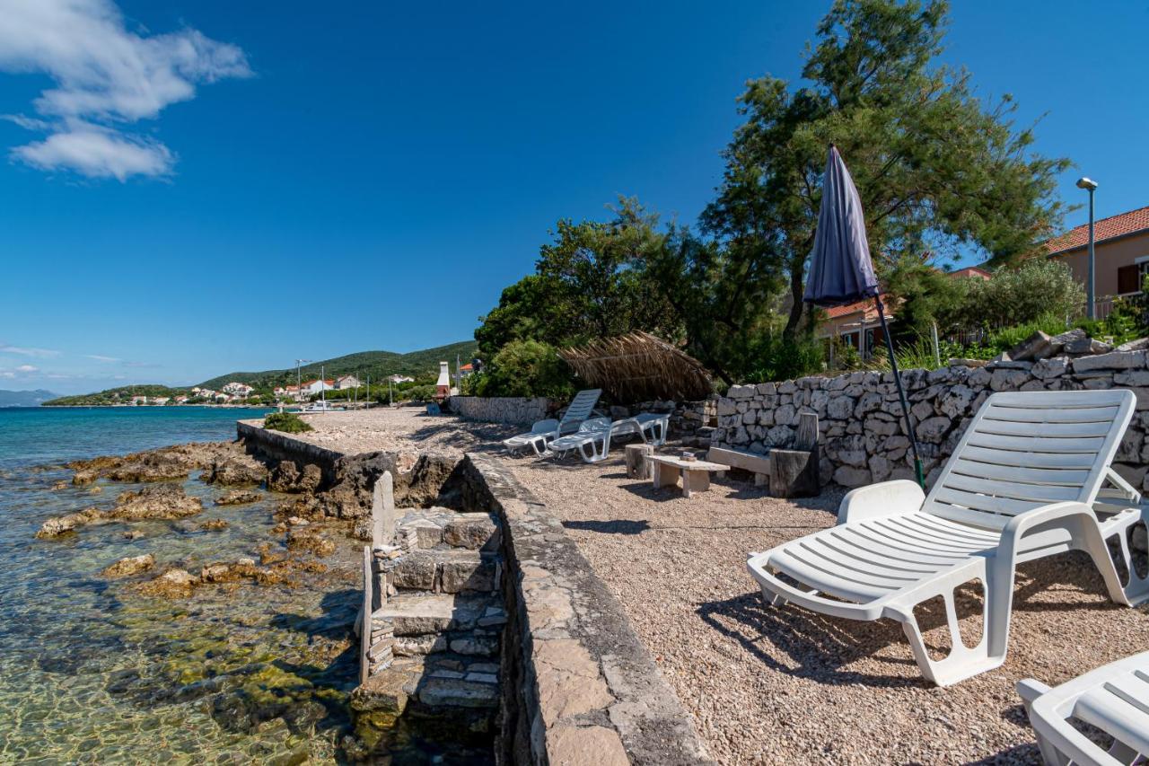 Apartments Mak Račišće Exteriér fotografie