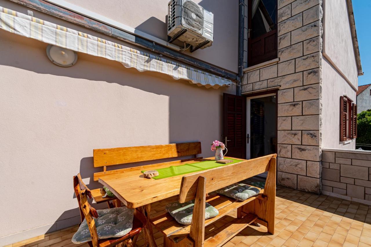 Apartments Mak Račišće Exteriér fotografie