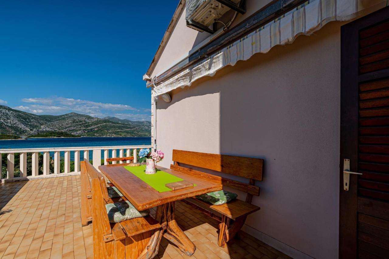 Apartments Mak Račišće Exteriér fotografie