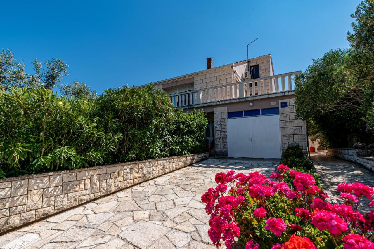 Apartments Mak Račišće Exteriér fotografie