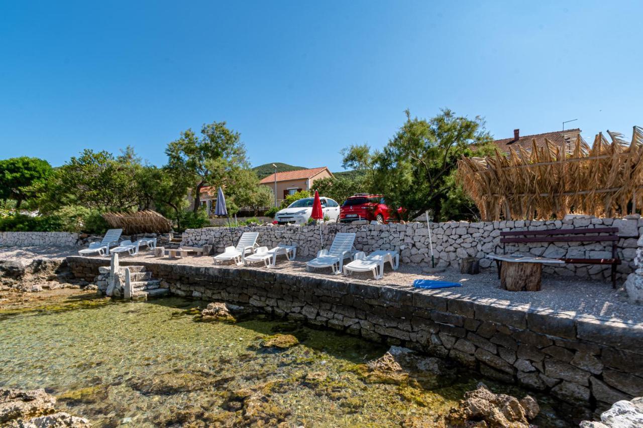 Apartments Mak Račišće Exteriér fotografie