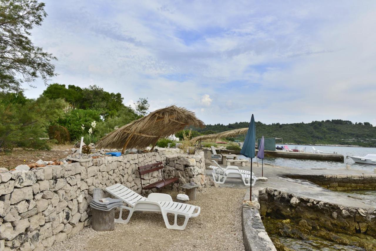 Apartments Mak Račišće Exteriér fotografie