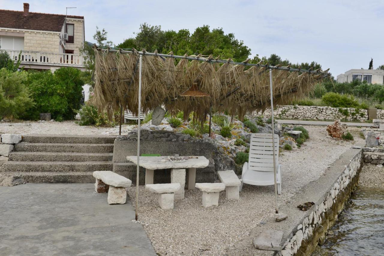 Apartments Mak Račišće Exteriér fotografie